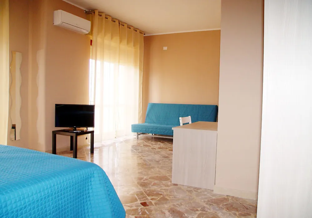 Don Pedro Rooms Riposto-1